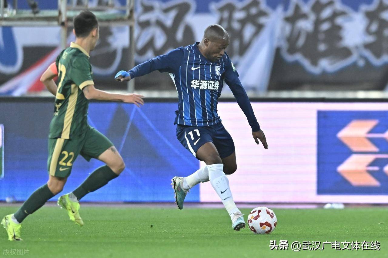 武汉三镇负于浙江绿城！锋线破灭，:惜败的简单介绍
